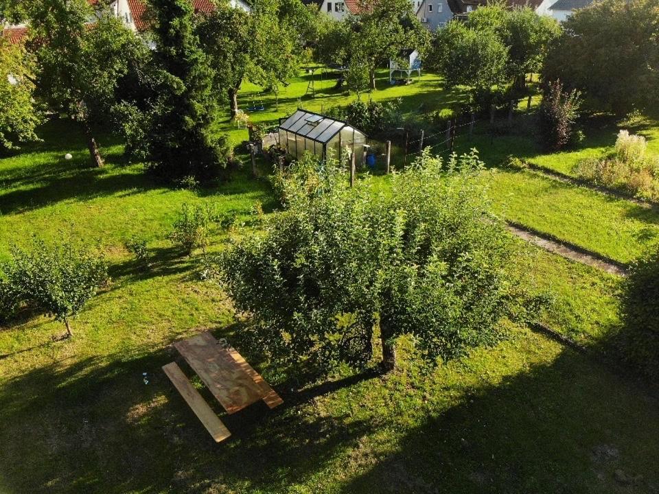 Gemuetliche 3 Zimmer Wohnung Mit Grosszuegiger Terrasse Im Gruenen 로이틀링겐 외부 사진